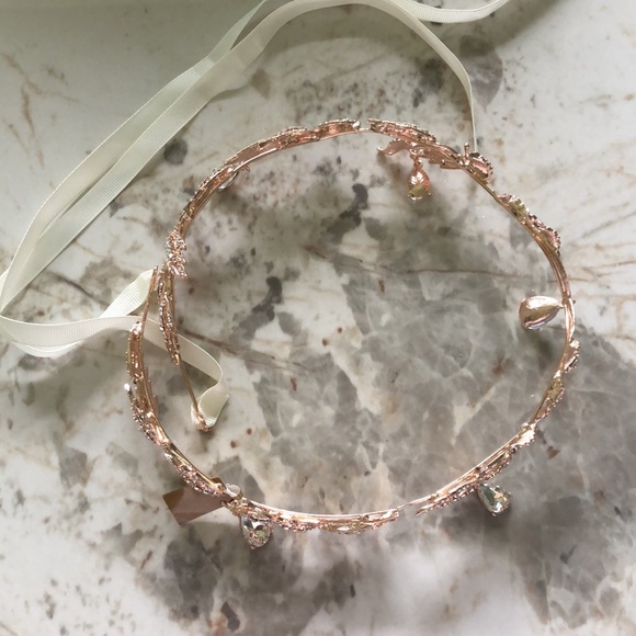 Golden crown brand new - Picture 3 of 4